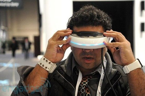 索尼概念型頭戴式3D顯示器亮相CES 2011