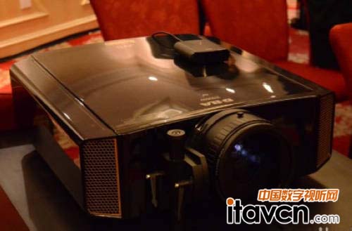 JVC 4K&3D超寬投影機