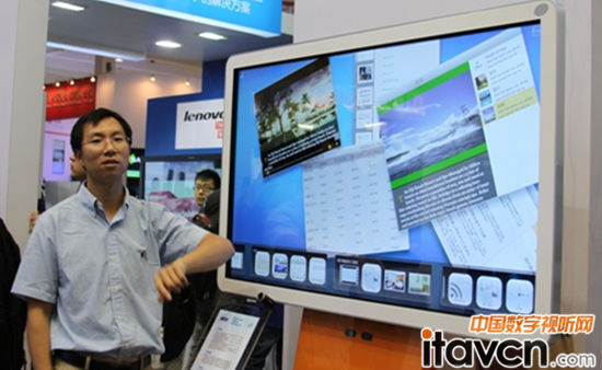 與Intel合作推出互動媒體展出系統+受眾族群分析系統 (上海數字標牌展會場)
