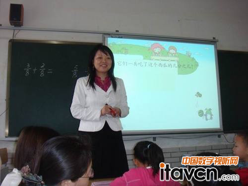 “智慧教室”助西南地區(qū)踐行教學(xué)現(xiàn)代化