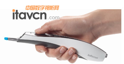 繪圖或書寫時，您可以像握筆或拿遙控器那樣拿握無線筆 – 只要您感到舒適