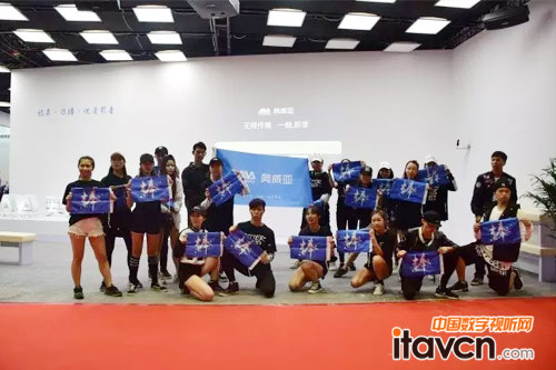 教育裝備展史上首次快閃表演