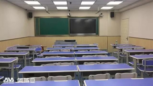 西安華山中學(xué)錄播課室